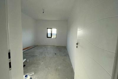 Casă cu 3 camere cu Teren 250 Mp în Central - 5