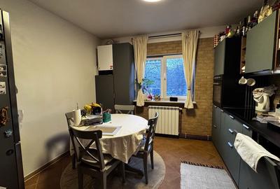 Apartament cu 3 camere decomandat în 13 Septembrie - 1