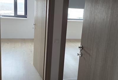 Apartament cu 4 camere decomandat în Băneasa - 10