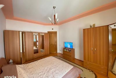 Apartament cu 3 camere decomandat, mobilat în 13 Septembrie - 10