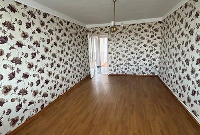 Apartament cu 3 camere decomandat în Alexandru cel Bun - 2