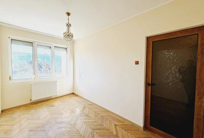 Tiglina 1, Bloc stradal, 3 camere Etajul 3, Balcon Generos - 4