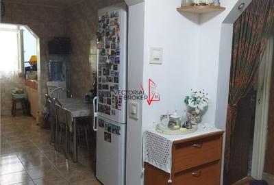 Apartament cu 4 camere semidecomandat în Pantelimon - 4