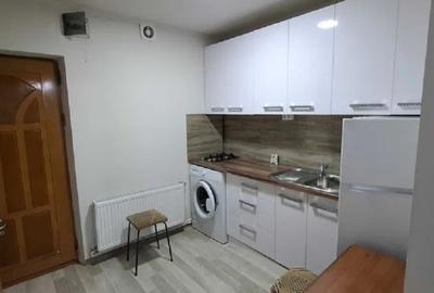 Garsonieră decomandată în Podu Roș - 1