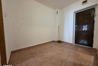 Garsonieră decomandată în Tei - 3