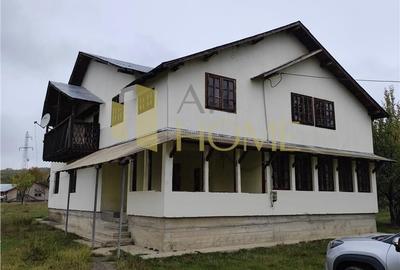 Casă cu 4 camere cu Teren 11250 Mp în Ștubeiu - 8