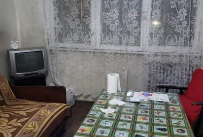 Clinica Luxor- 9 Mai- Ultracentral-3 camere/etaj 3, necesita renovare - 2