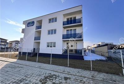 Apartament 2 camere balcon loca parcare zona Pictor Brana Selimbar