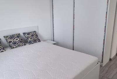 Apartament cu 2 camere decomandat în Apărătorii Patriei - 3