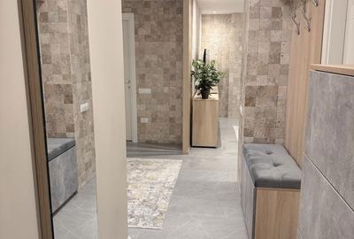 Apartament cu 3 camere decomandat în Palazu Mare - 2