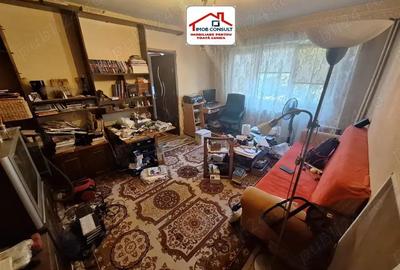 Etaj intermediar! Decomandat, trei camere! CE1159 - 4
