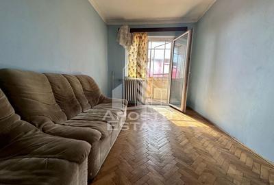 Apartament cu 3 camere, decomandat, zona Dambovita - 2