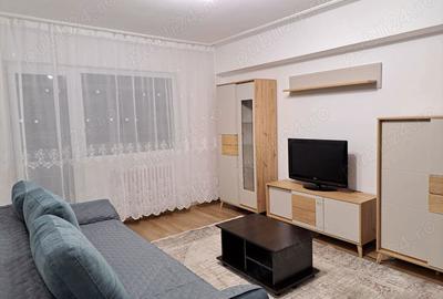 Apartament cu 3 camere semidecomandat în Târgu Cucu - 9