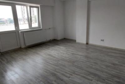 Apartament cu 3 camere decomandat în Drumul Taberei - 5