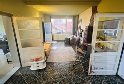 Apartament cu 4 camere decomandat în Grădiște - 2