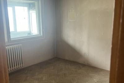 Apartament semidecomandat în Bucureștii Noi - 1