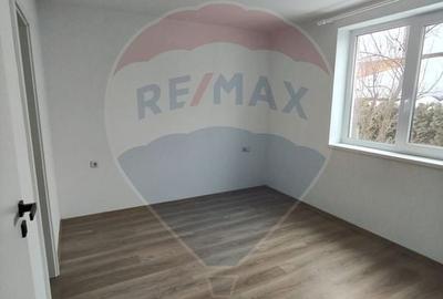 Casă cu 4 camere cu Teren 350 Mp în Ampoi 2 - 5