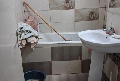 Apartament decomandat ,2 camere zona Casa de Cultura. 92 000 negociabil - 2