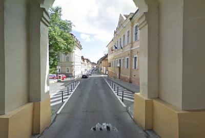 De închiriat apartament(150 mp) pe doua niveluri  în Centrul Istoric - 1