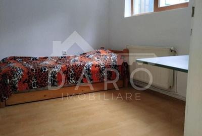 Casă cu 5 camere cu Teren 421 Mp în Central - 1