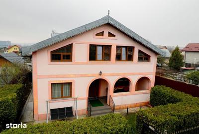 Casă cu 6 camere cu Canalizare în Ciric - 1