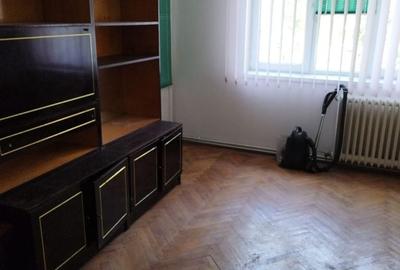 Apartament cu 3 camere în Central - 3