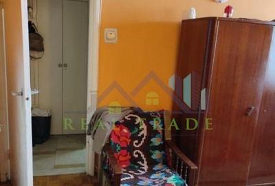 Garsoniera etaj intermediar zona Garii - 3