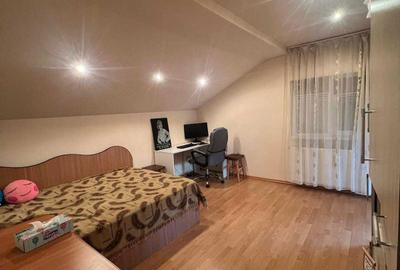 Casă cu 4 camere în Central - 8