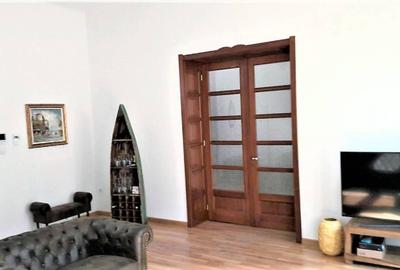 Apartament cu 3 camere în Central - 2