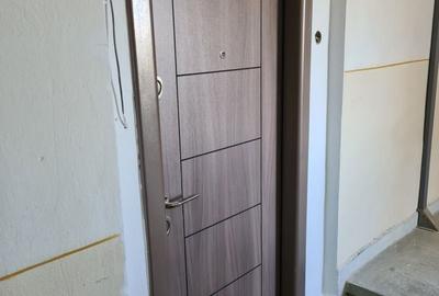 Apartament cu 3 camere decomandat în Buhuși - 3