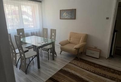 Inchiriez apartament 2 camere ultracentral - 1