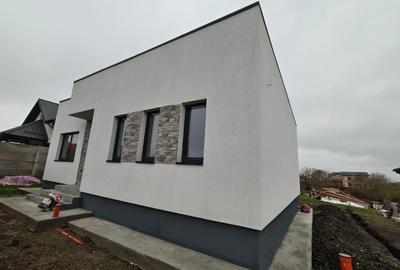 Casa individuala   -  4 camere  -  90 mp utili  -  353 mp teren - 2