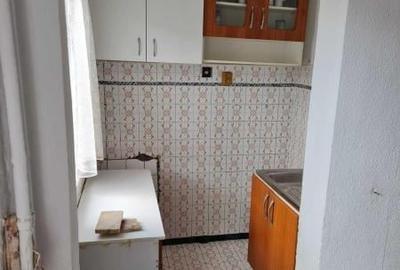 ► Scoala 8 - 3 Camere semiDecomandate Su=45m² Etaj 2 - 6