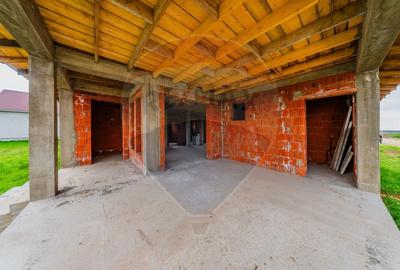 Casa / Vila la rosu Zimand-cuz - 3