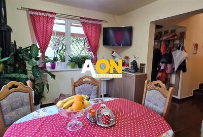 Casă individuală cu 8 camere cu Canalizare în Central - 2