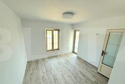 Casă cu 5 camere cu Teren 898 Mp în Central