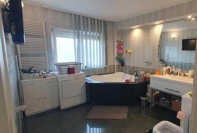 Apartament cu 3 camere decomandat în Central - 10