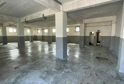 Spațiu comercial, de 550 mp, în Central - 8