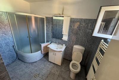 Casă cu 3 camere cu Teren 2155 Mp în Obreja - 1