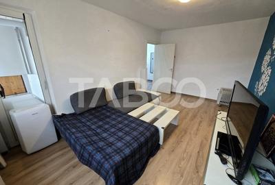 Apartament decomandat 3 camere balcon pivnita lift Vasile Aaron Sibiu - 9