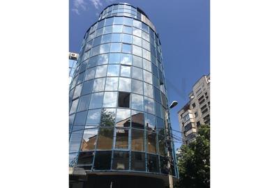 Birou, de 2,530 mp, în P-ța Victoriei - 2