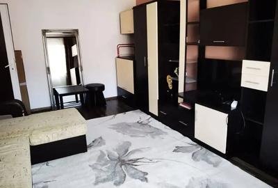 Apartament ultracentral in Petro?ani, de vanzare sau inchiriere 300 euro pe luna - 4