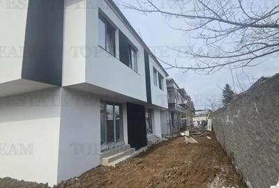 Casă cu 4 camere cu Canalizare în Dudu - 9