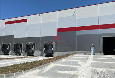 Spațiu comercial, de 5,000 mp, în Central