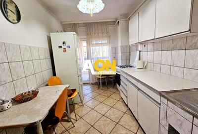 Apartament cu 3 camere decomandat în Central - 4