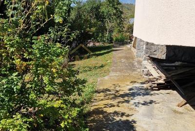 Casă individuală cu 6 camere cu Canalizare în Provița de Jos - 9