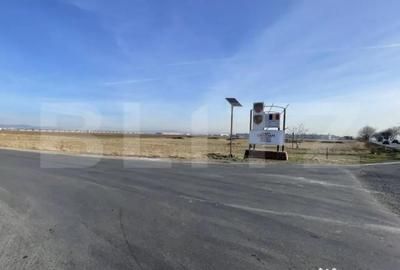 Teren de 8400 mp, în Central