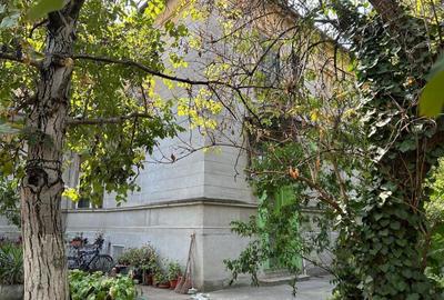 Casă cu 6 camere cu Canalizare în Traian - 2