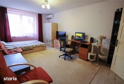 Apartament cu 2 camere decomandat în 22 Decembrie 1989 - 1