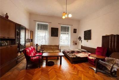 Casă cu Teren 275 Mp în Central - 5